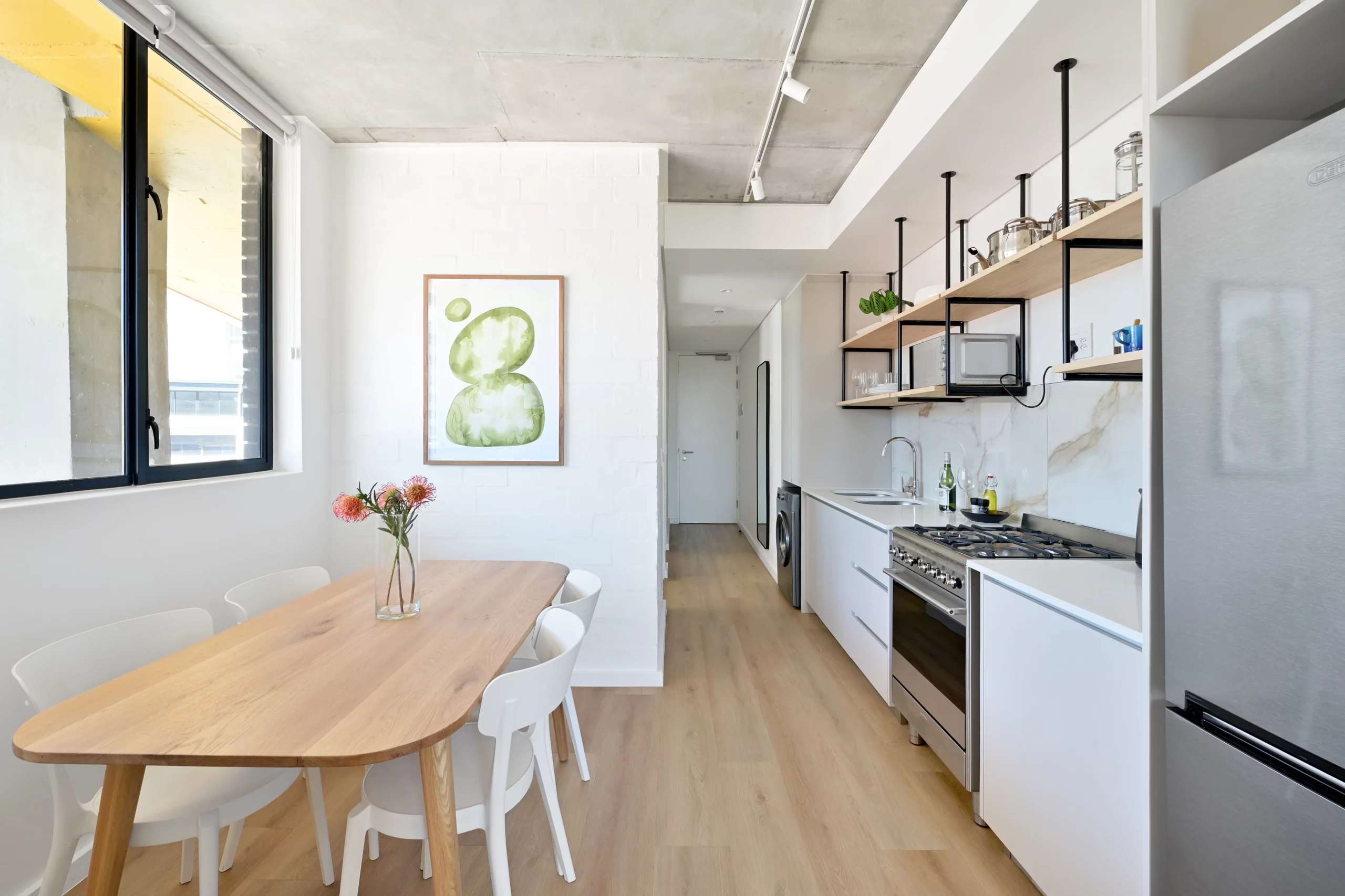 EIGHTY2 ON M Compact One Bedroom Apartments