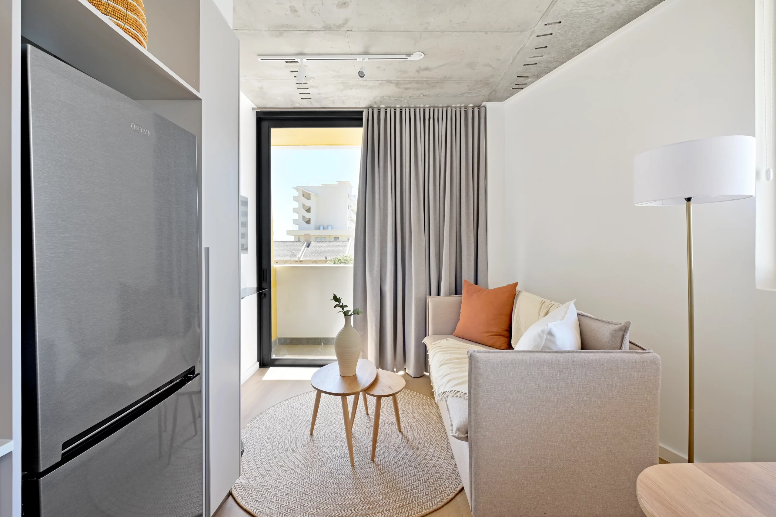 EIGHTY2 ON M Compact One Bedroom Apartments