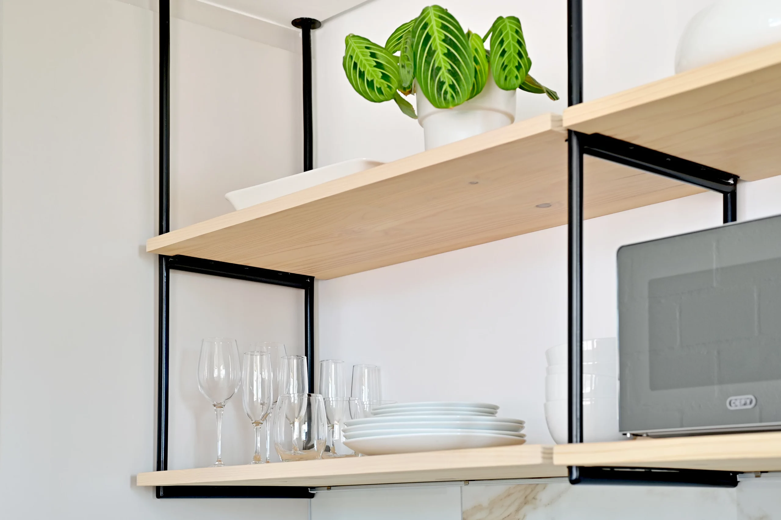 EIGHTY2 ON M Compact One Bedroom Apartments