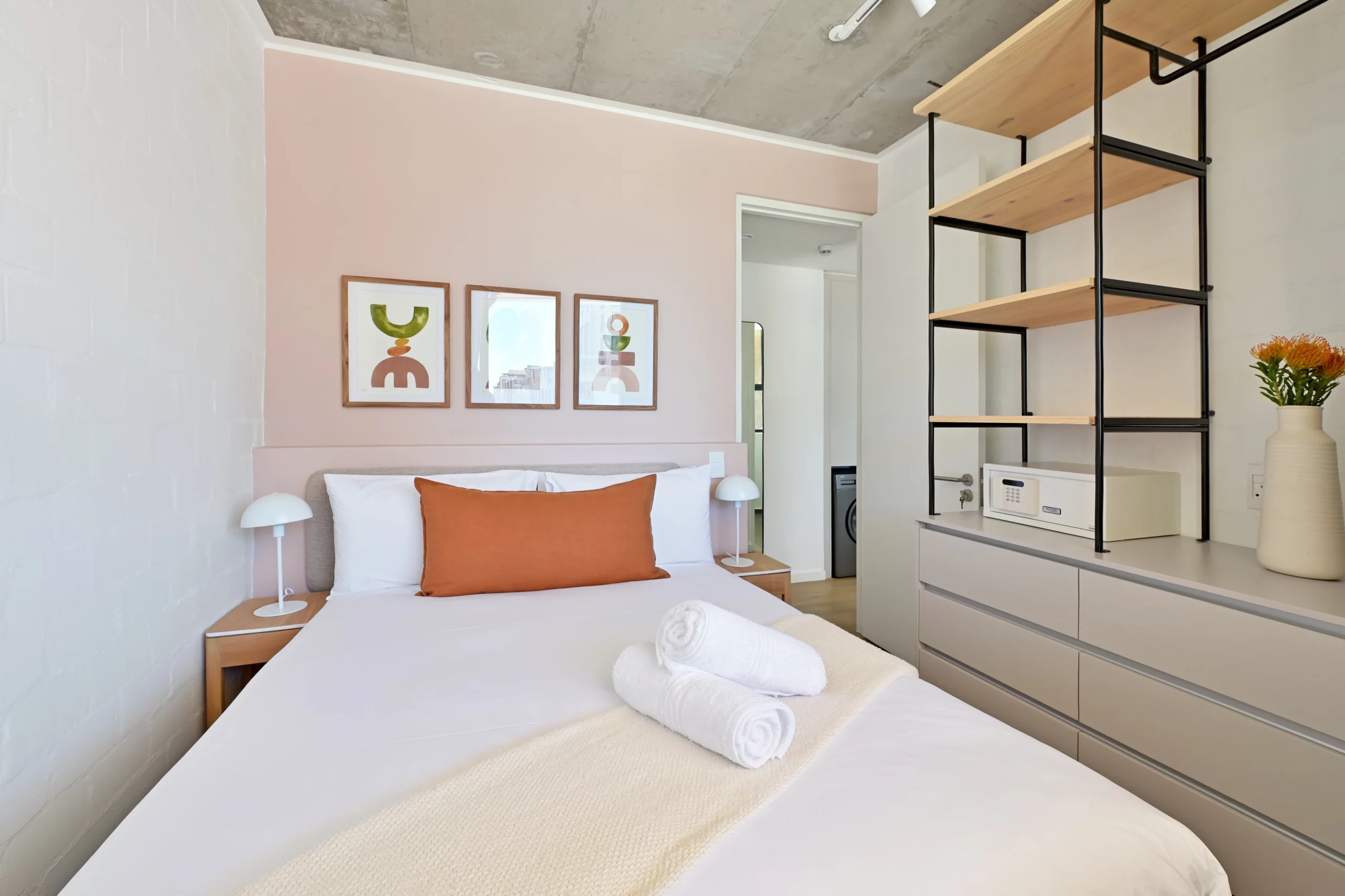 EIGHTY2 ON M Compact One Bedroom Apartments