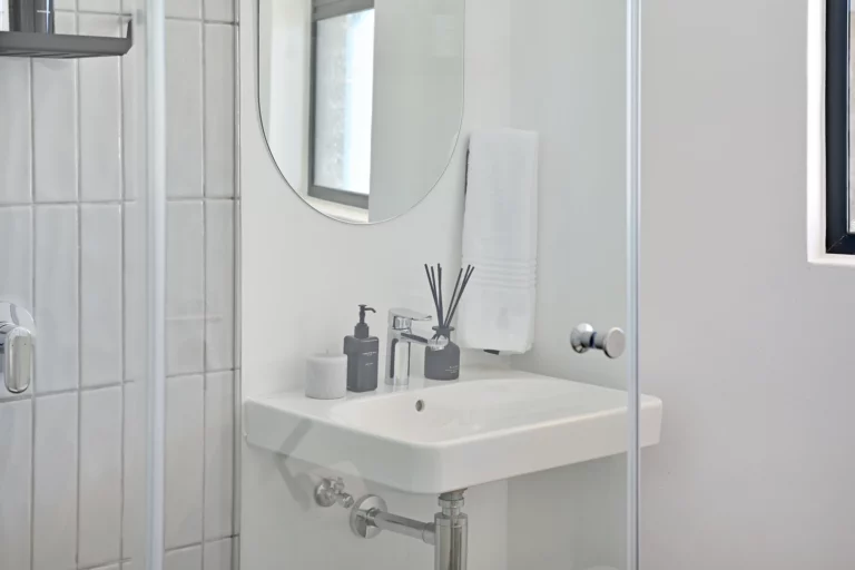 EIGHTY2 ON M Compact One Bedroom Apartments