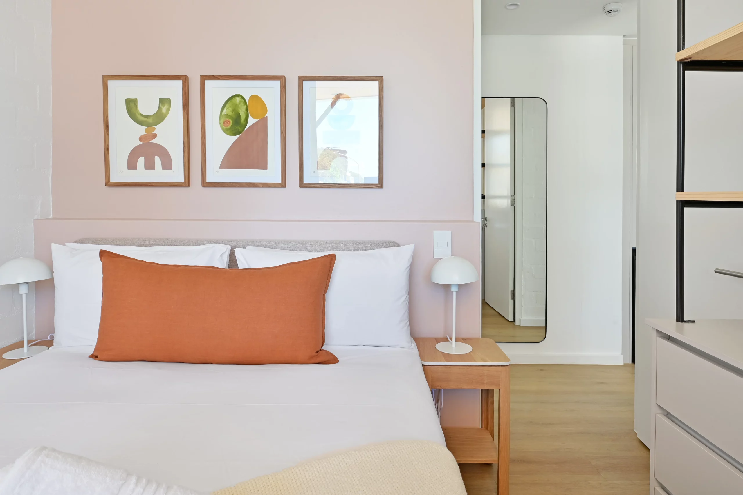 EIGHTY2 ON M Compact One Bedroom Apartments