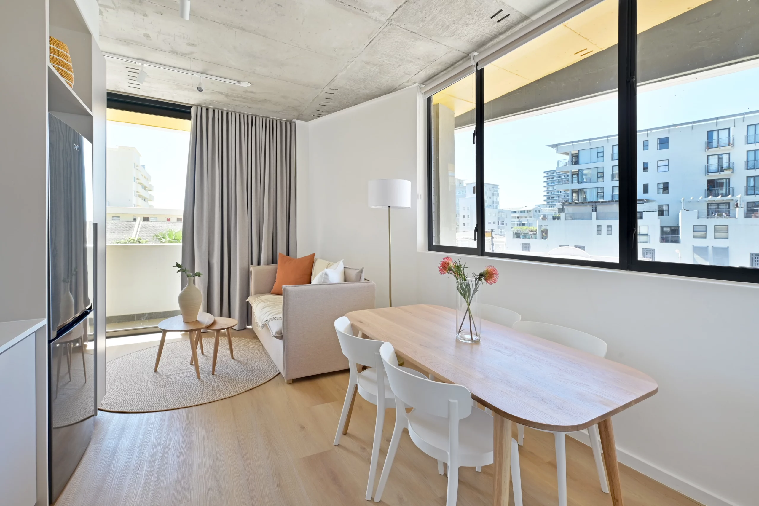 EIGHTY2 ON M Compact One Bedroom Apartments