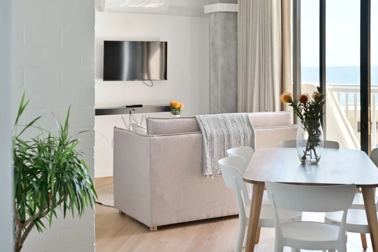 EIGHTY2 ON M One Bedroom Apartments