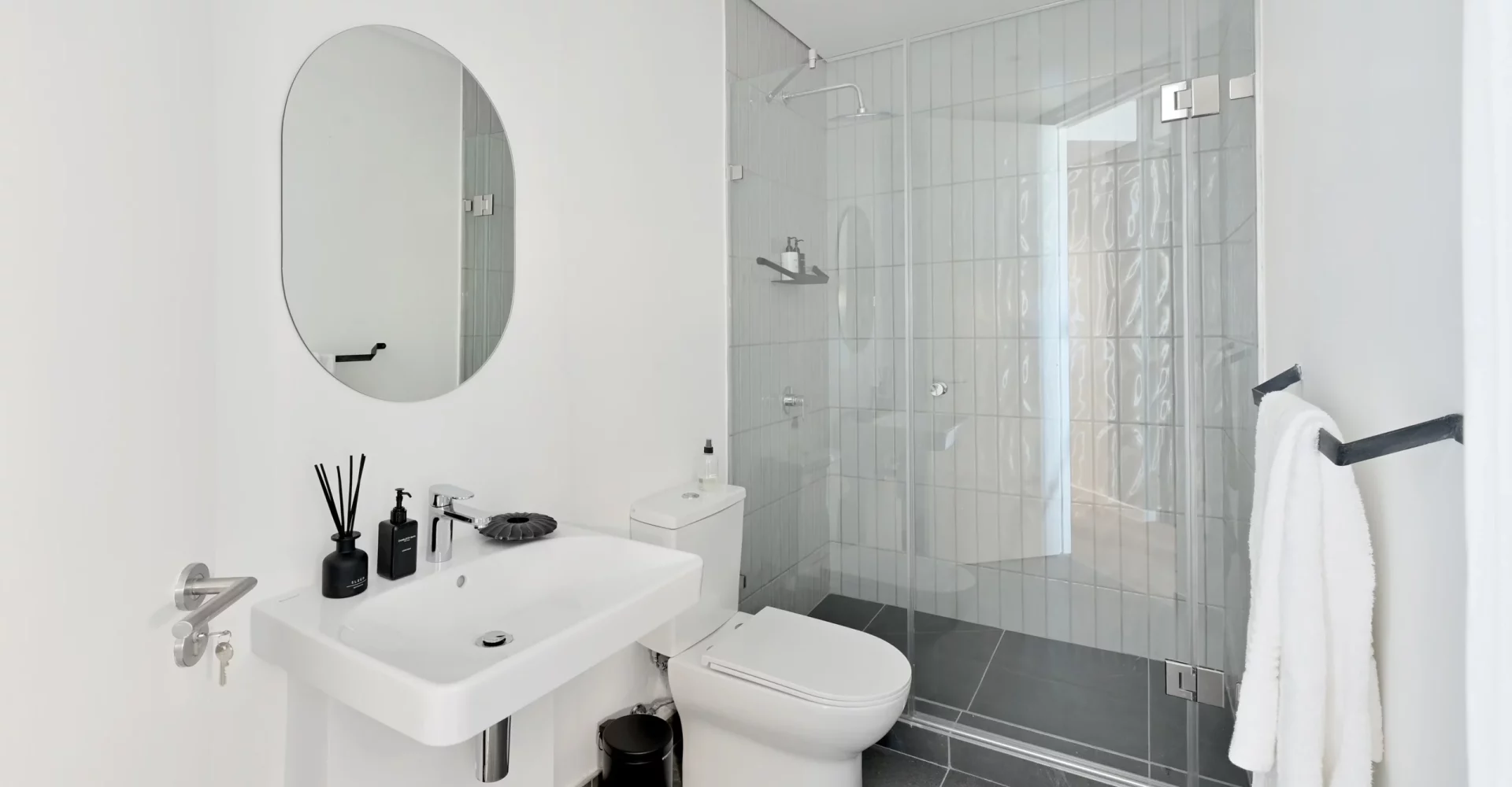 EIGHTY2 ON M One Bedroom Apartments
