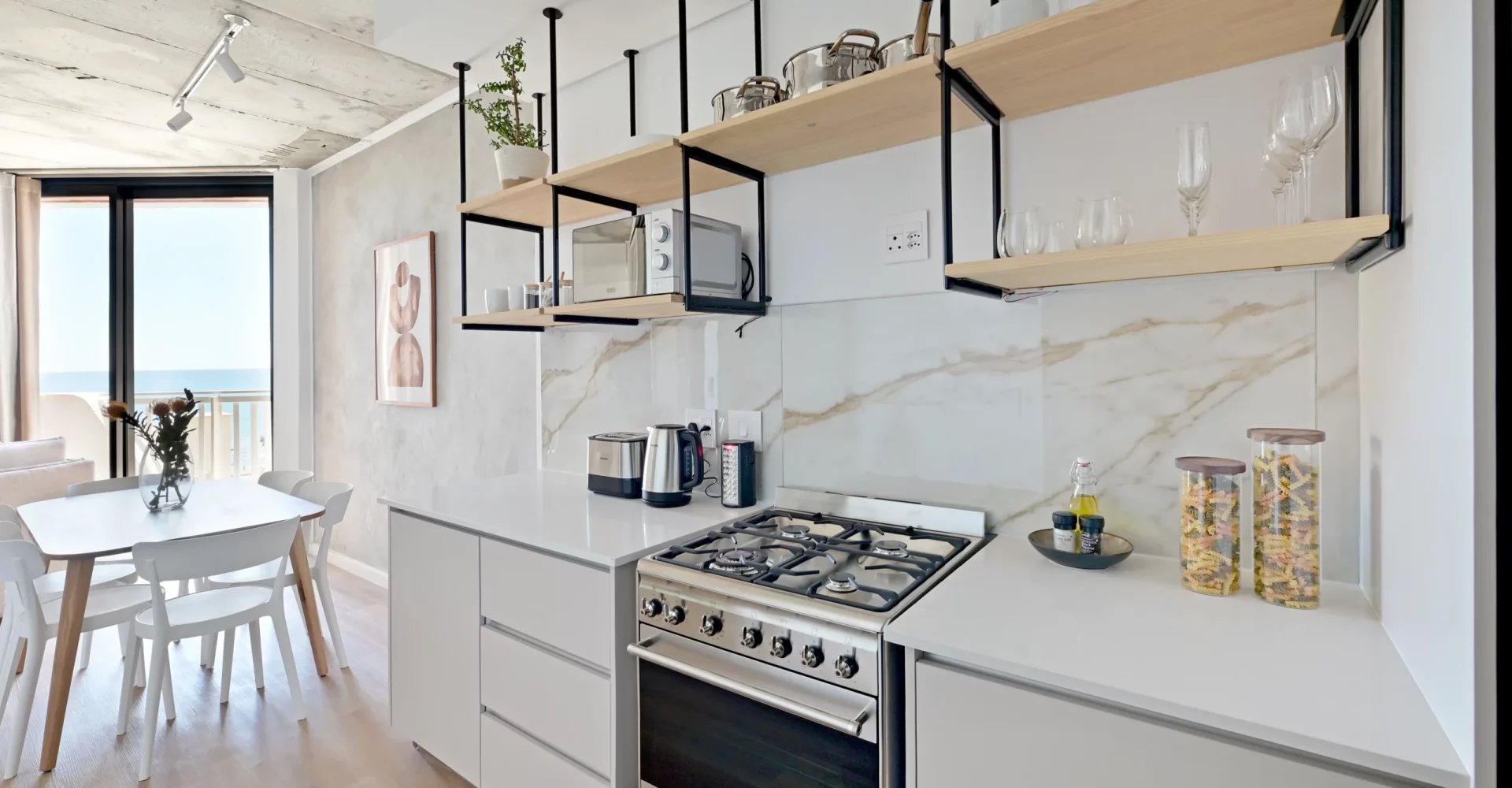 EIGHTY2 ON M One Bedroom Apartments
