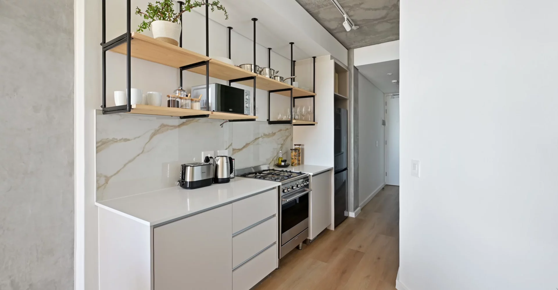 EIGHTY2 ON M One Bedroom Apartments