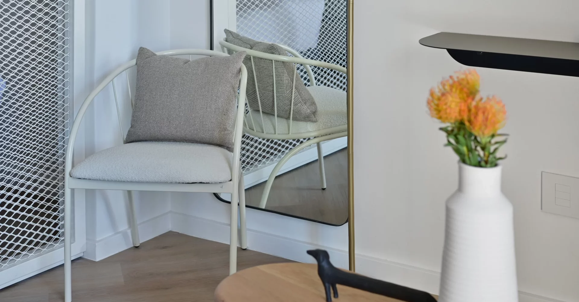 EIGHTY2 ON M One Bedroom Apartments