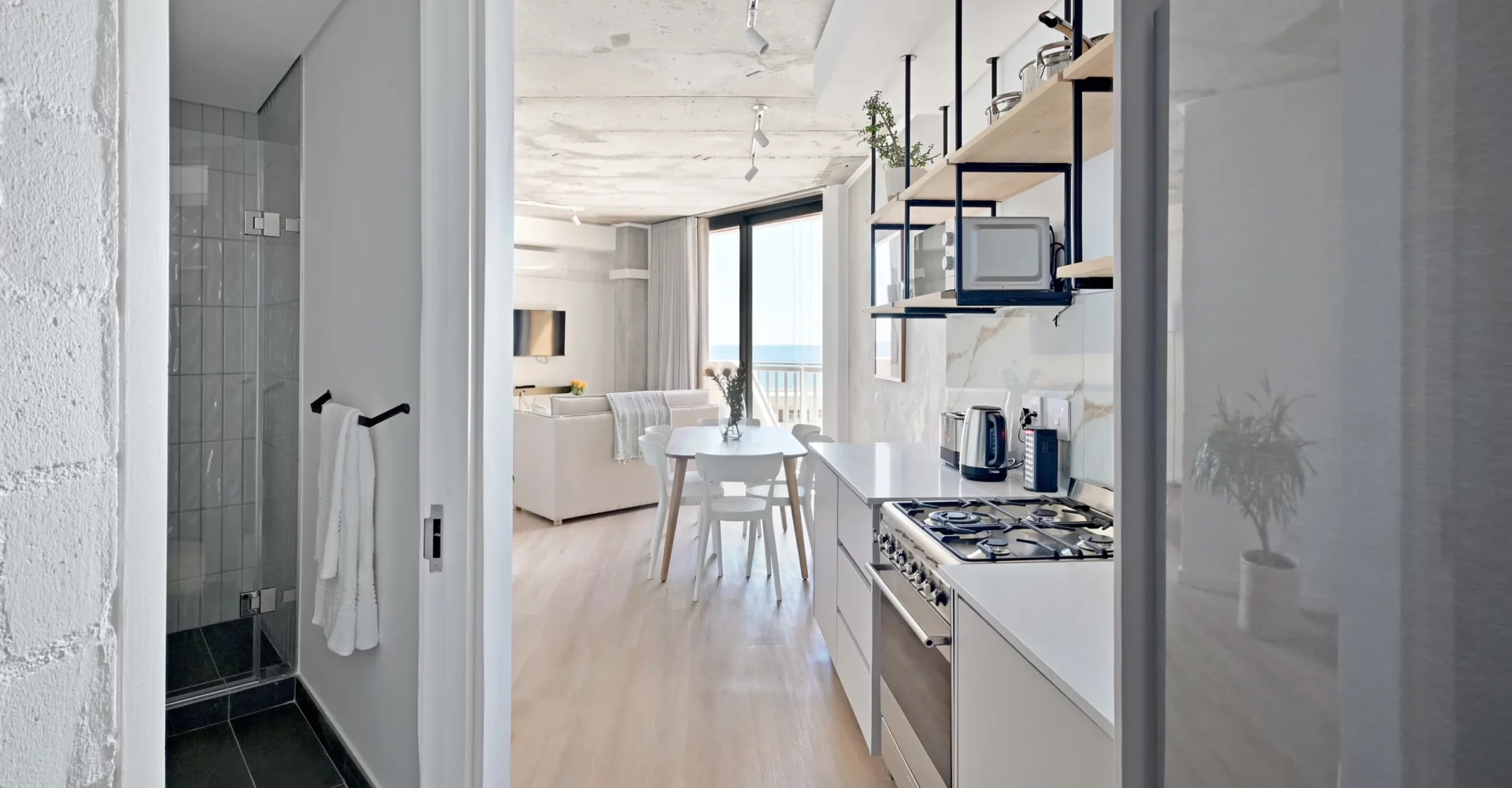 EIGHTY2 ON M One Bedroom Apartments