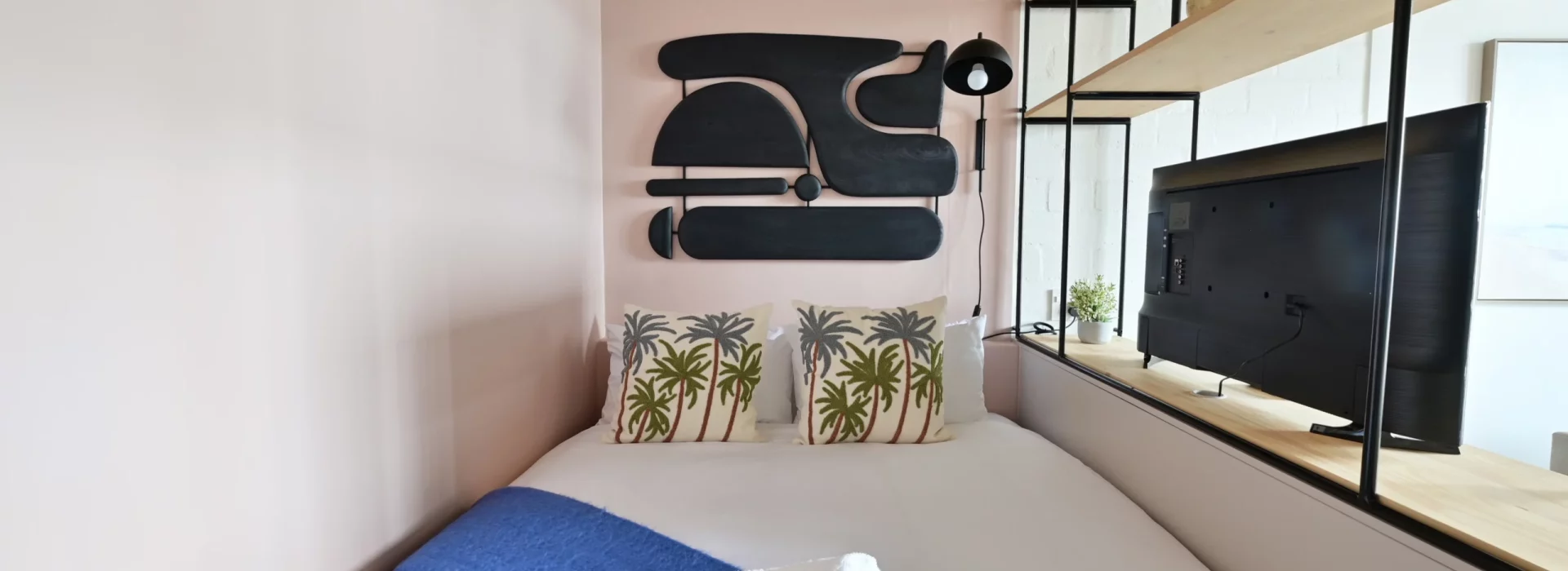 EIGHTY2 ON M STUDIO APARTMENTS