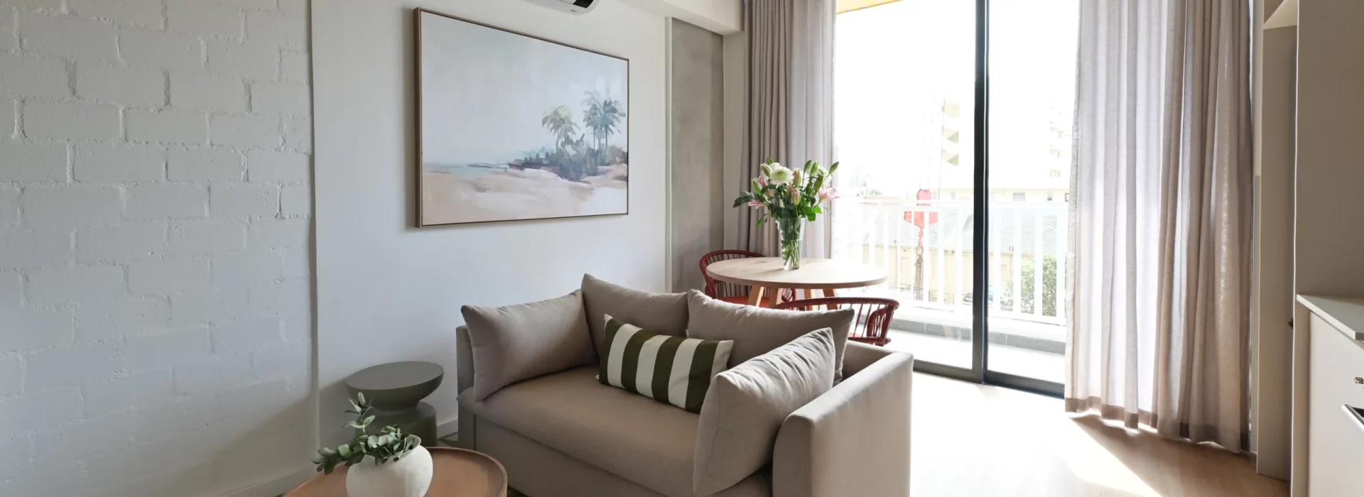 EIGHTY2 ON M STUDIO APARTMENTS