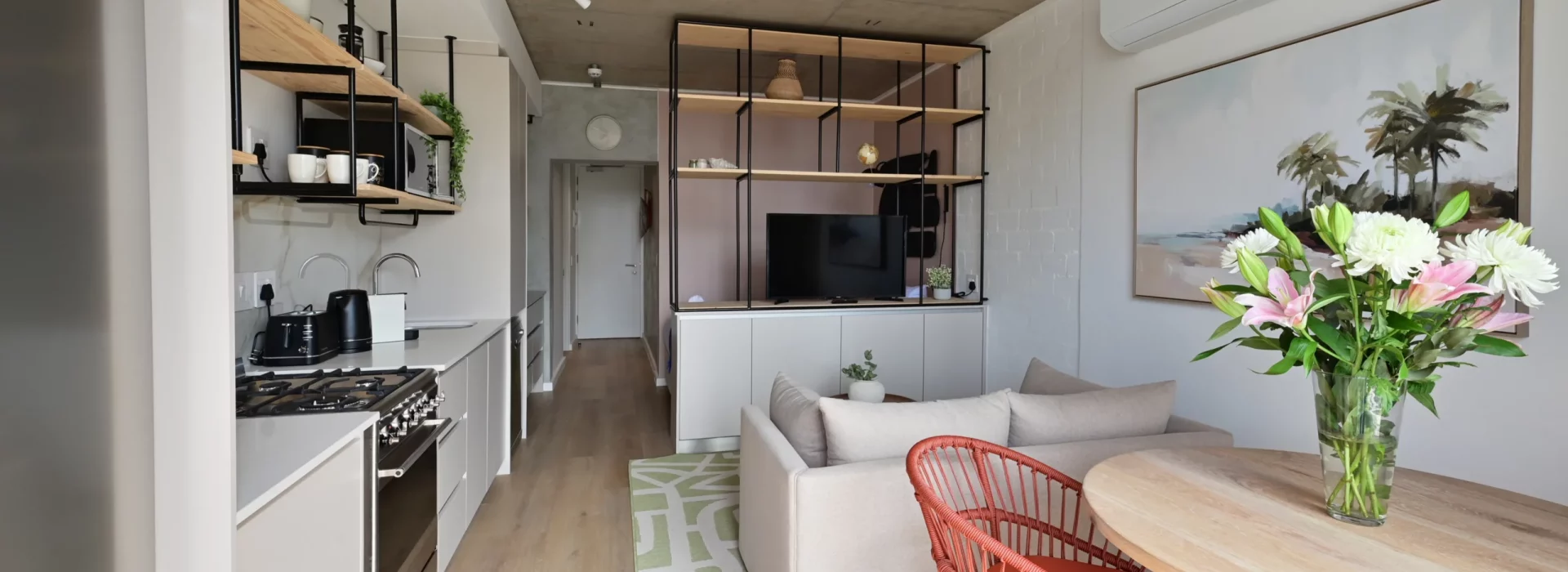 EIGHTY2 ON M STUDIO APARTMENTS (4)