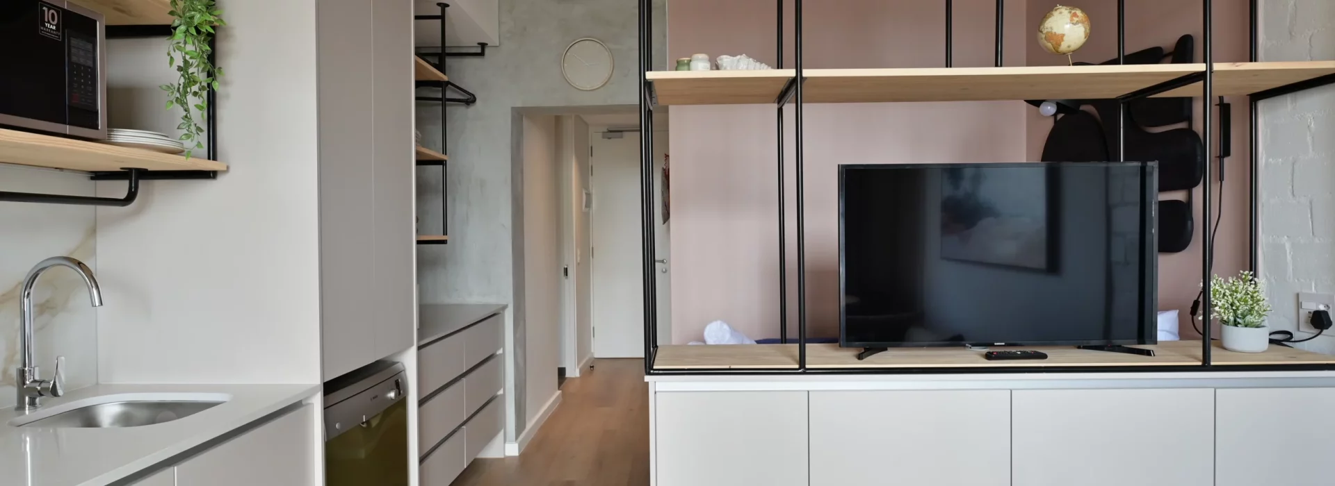 EIGHTY2 ON M STUDIO APARTMENTS