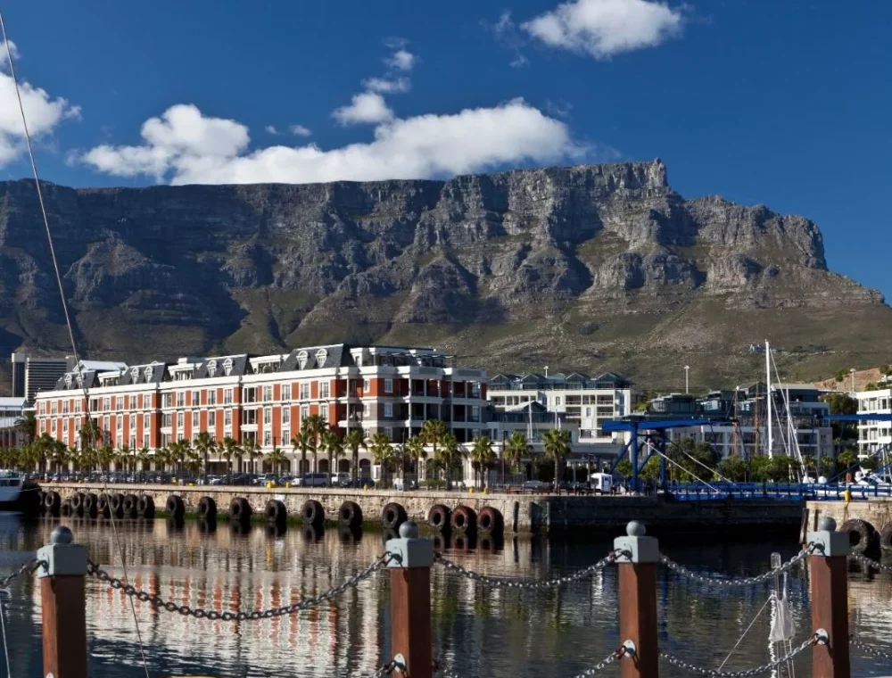 V&A Waterfront Discover the vibrant V&A Waterfront, a short drive from EIGHTY2 ON M. Enjoy shopping, dining, entertainment, scenic views, and boat tours.